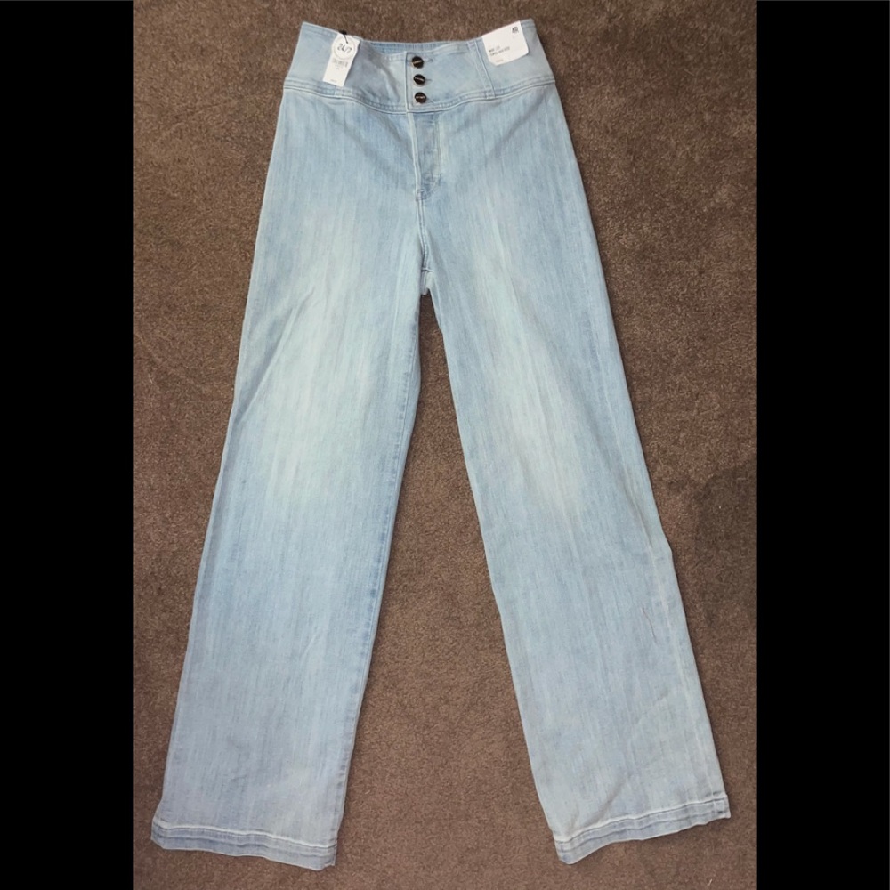 Express Super High Rise Wide Leg jeans